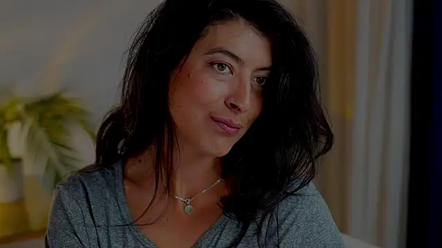 Snapshot of anabelcurvy chatting on November 17, 2025, 6:01 pm anabelcurvy online show from November 17, 2025, 6:01 pm