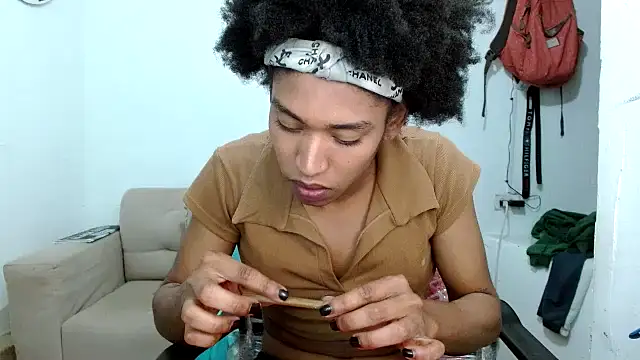 angelamarie1 online show from November 30, 2025, 11:05 pm