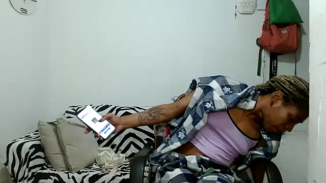 angelamarie1 online show from January 13, 2026, 2:59 am