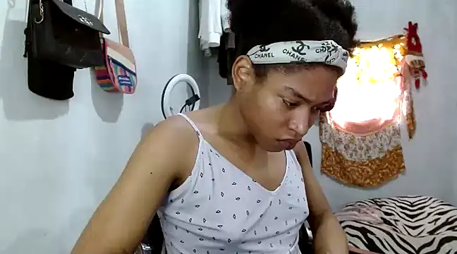 Snapshot of angelamarie1 chatting on March 20, 2025, 5:04 pm angelamarie1 online show from March 20, 2025, 5:04 pm