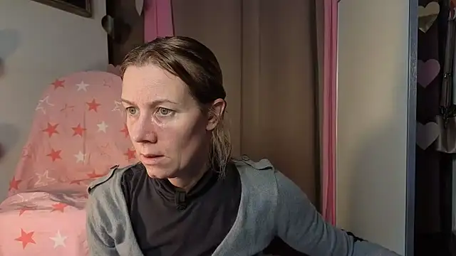 Lola Belgium online show from February 25, 2026, 7:52 am