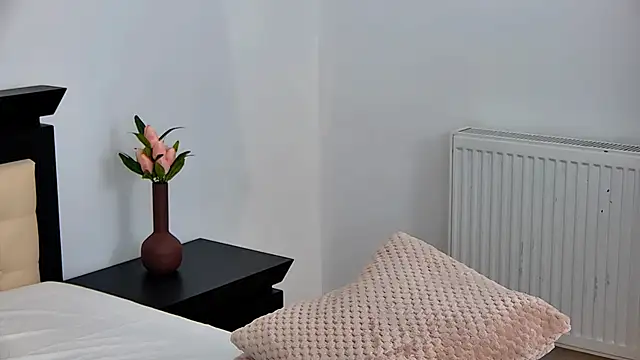 Sierra Halle online show from March 10, 2025, 11:16 pm