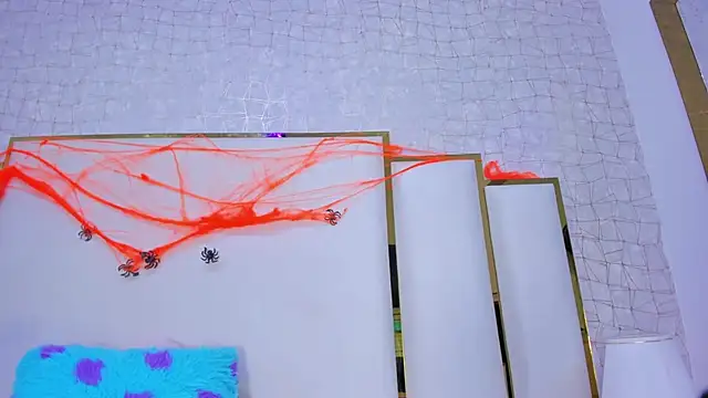 paola rodriguez online show from October 31, 2025, 10:34 am