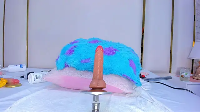 paola rodriguez online show from November 25, 2025, 2:17 pm