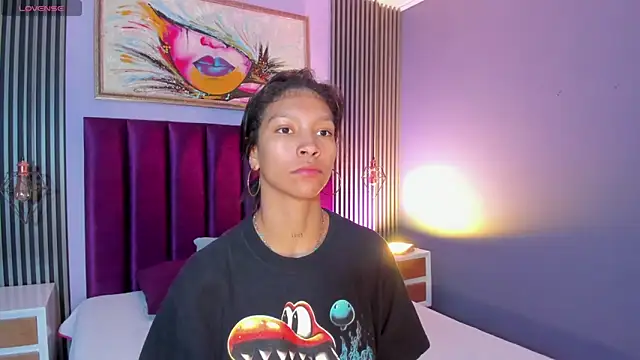 Snapshot of LauraAristizabal chatting on February 7, 2026, 12:35 pm LauraAristizabal online show from February 7, 2026, 12:35 pm