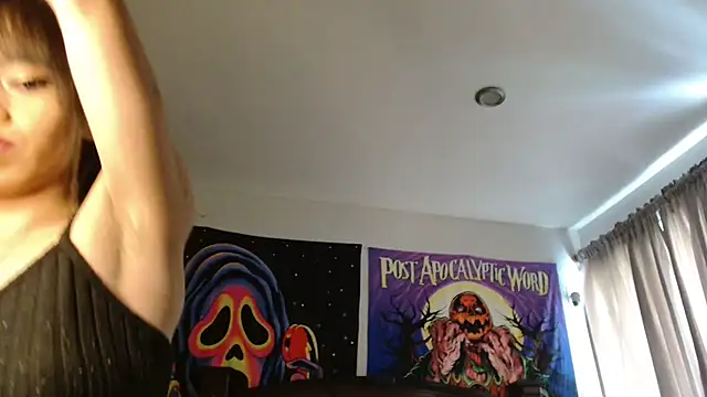 MINI Petite online show from March 11, 2026, 6:02 pm