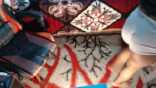 sexyjustin202 online show from April 19, 2026, 2:23 am