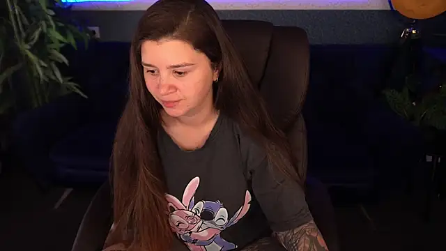 AmellyMilly online show from November 5, 2025, 1:47 pm