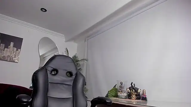 Meghan320 online show from March 19, 2026, 11:32 am