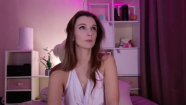 Karamelsw  online show from March 18, 2026, 12:36 am