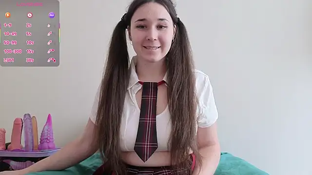 MaryHillx online show from October 1, 2025, 9:03 am