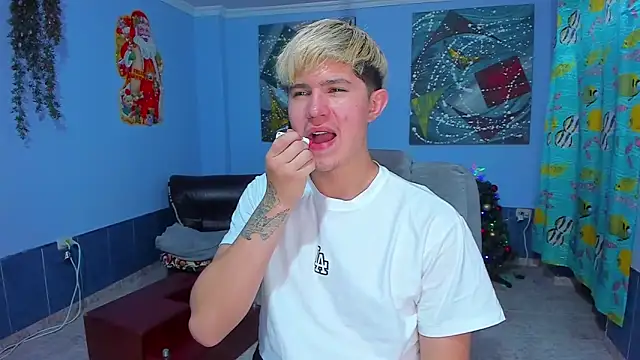 patrik 027 online show from December 2, 2025, 7:15 pm