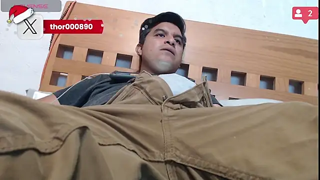 Snapshot of thor000089 chatting on January 6, 2025, 2:26 am thor000089 online show from January 6, 2025, 2:26 am