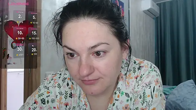 Stacy Davice online show from October 1, 2025, 1:37 pm