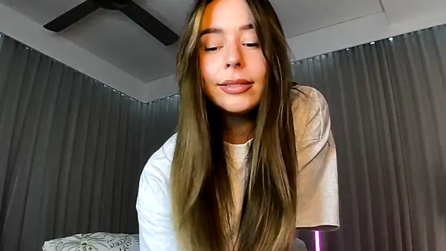 SashaJade  online show from January 14, 2026, 11:19 pm