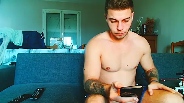 Elkafit28 online show from April 13, 2026, 8:18 am