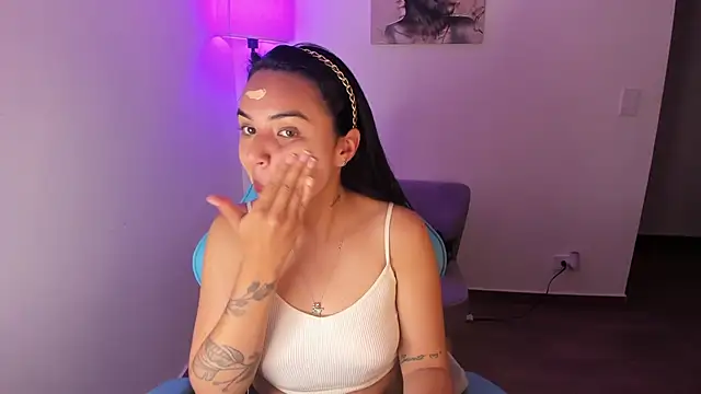 Miss Nicole online show from April 4, 2026, 1:34 am