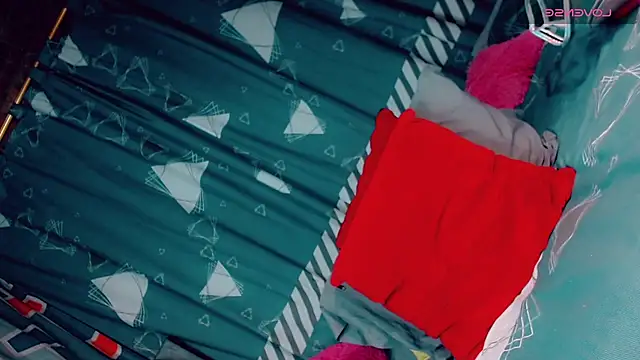 CharlotteBigCock online show from October 24, 2025, 3:33 pm