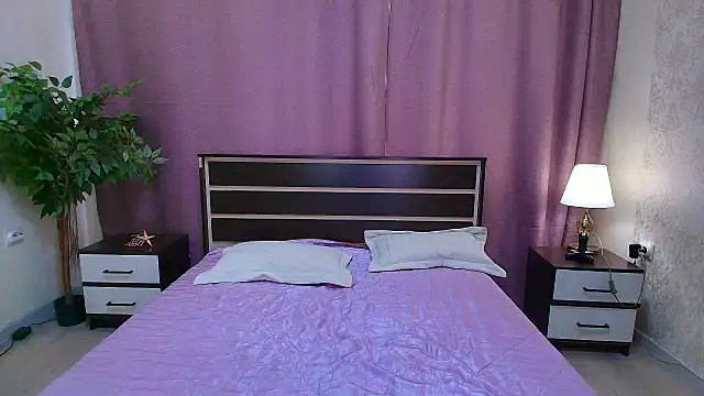 Yulianna Smith online show from July 18, 2026, 2:20 am