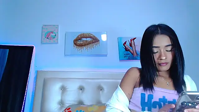 Snapshot of Jenng18 chatting on February 17, 2025, 6:20 am Jenng18 online show from February 17, 2025, 6:20 am