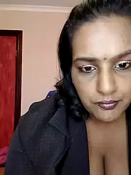 NWC4LYF online show from September 19, 2025, 2:21 pm