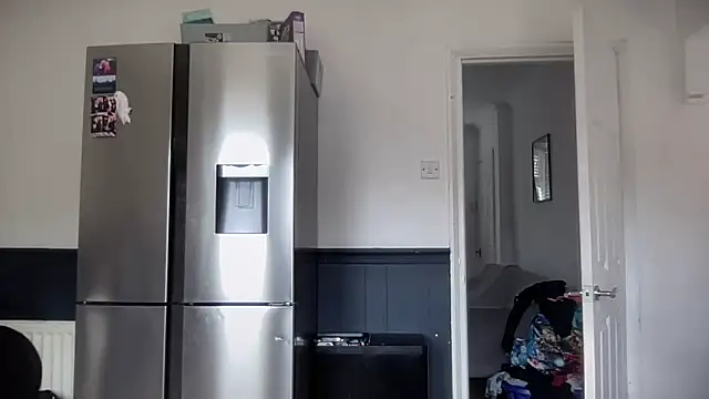 Bustyblondebabe32 online show from April 2, 2026, 9:05 am