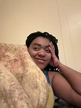 thick Queen33 online show from December 7, 2024, 2:14 am