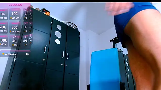 isuckmyselfxxx 420 online show from December 13, 2025, 8:15 pm