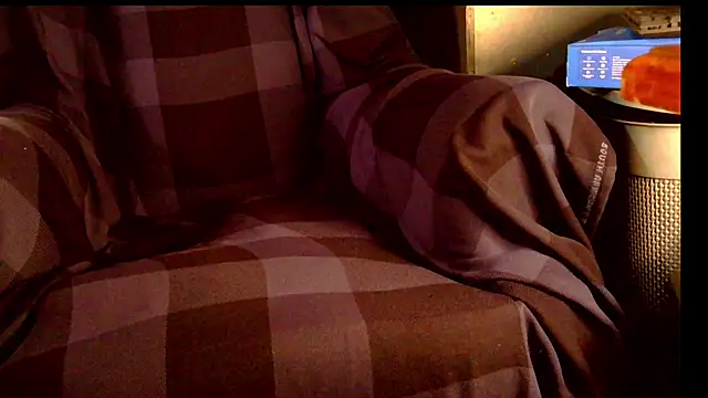 CharlesBlk79  online show from April 7, 2026, 1:13 pm