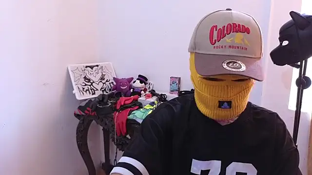 AcidMilo online show from February 8, 2025, 3:53 pm