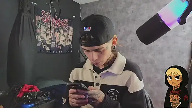 AcidMilo online show from October 15, 2025, 5:54 pm