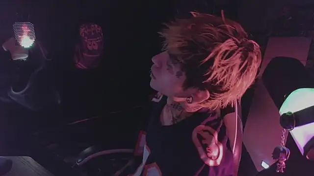 AcidMilo online show from April 8, 2026, 11:22 am