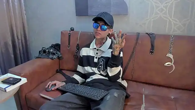 AcidMilo online show from December 9, 2024, 1:02 pm