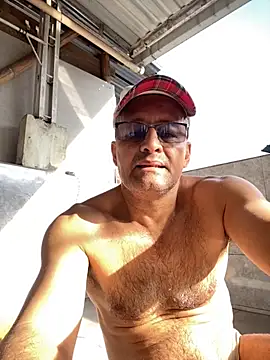 Daddyhot Alejo online show from October 19, 2025, 9:17 pm