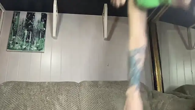 kittyazora online show from December 21, 2025, 6:20 pm