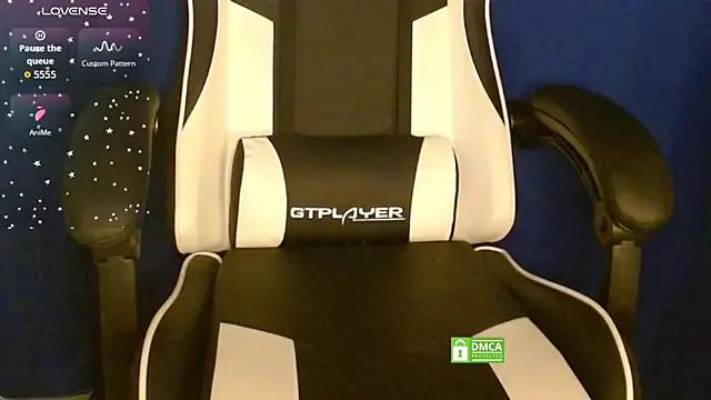 CrossyAayesha online show from April 29, 2026, 1:59 pm