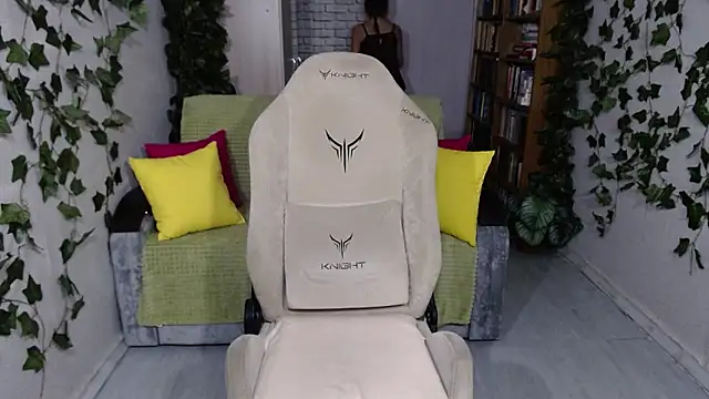 lillit  gold online show from March 26, 2026, 3:21 pm