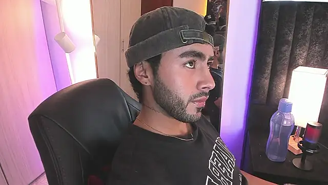 ItsMeEros online show from March 10, 2026, 10:25 pm