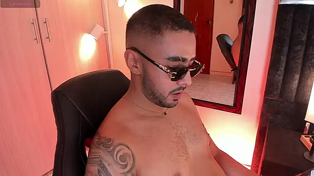 ItsMeEros online show from October 16, 2025, 10:40 pm