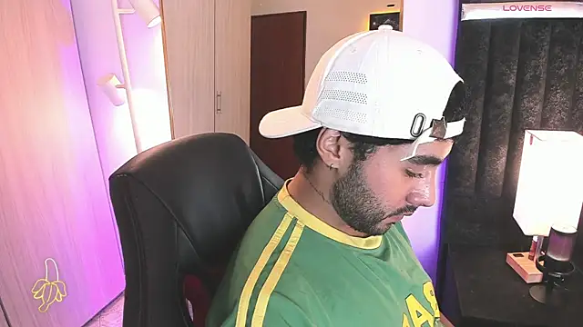 ItsMeEros online show from April 2, 2026, 11:11 pm