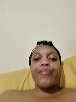 Snapshot of EbonyBuu chatting on October 29, 2025, 9:14 pm EbonyBuu online show from October 29, 2025, 9:14 pm