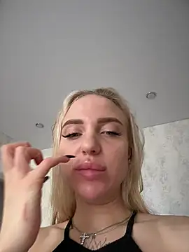 pinkstar  online show from November 21, 2025, 6:01 am