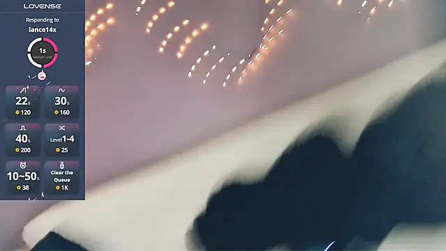 Littlepinkcat online show from March 8, 2025, 2:08 pm