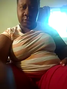 Snapshot of sluttyFetesa chatting on September 30, 2025, 6:03 pm sluttyFetesa online show from September 30, 2025, 6:03 pm