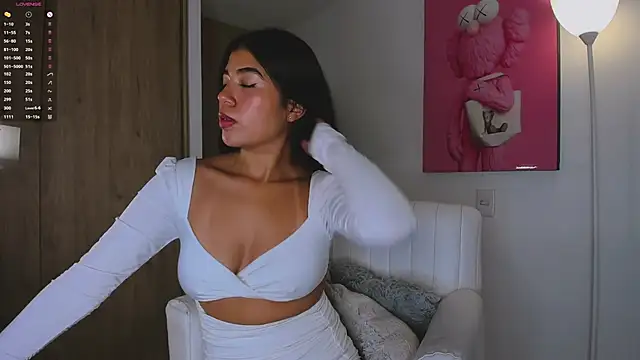 Kim crosspp online show from November 26, 2025, 8:09 pm