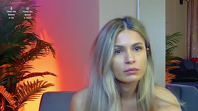 Avril Cyrus online show from November 15, 2025, 11:47 am