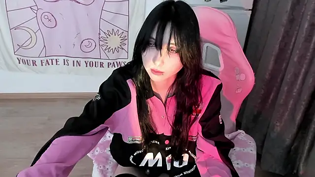 Holy420lolii online show from March 5, 2026, 8:05 pm