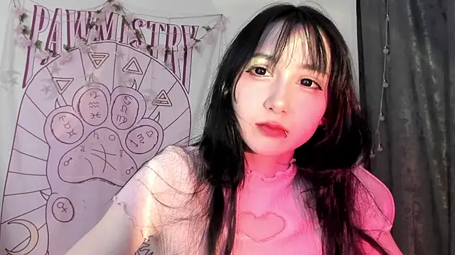 Holy420lolii online show from February 3, 2026, 6:46 pm