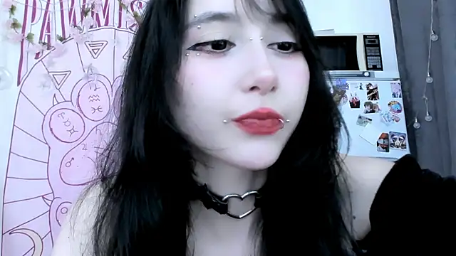 Holy420lolii online show from July 15, 2026, 5:53 pm
