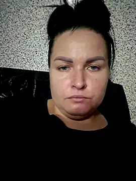 GeorgiaLerox online show from December 3, 2025, 3:33 pm